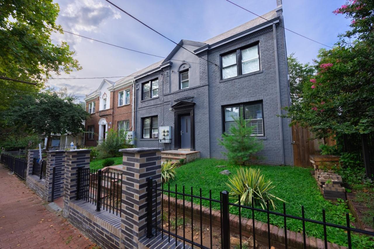 Modern Lux 2 Bedroom Near Downtown * Washington